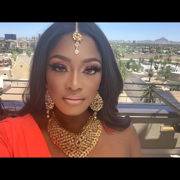 Meet your Posher, Mandy - Picture 2 of 6